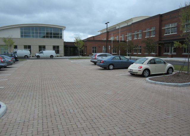 Permeable Pavement Portfolio : carboro-school-2