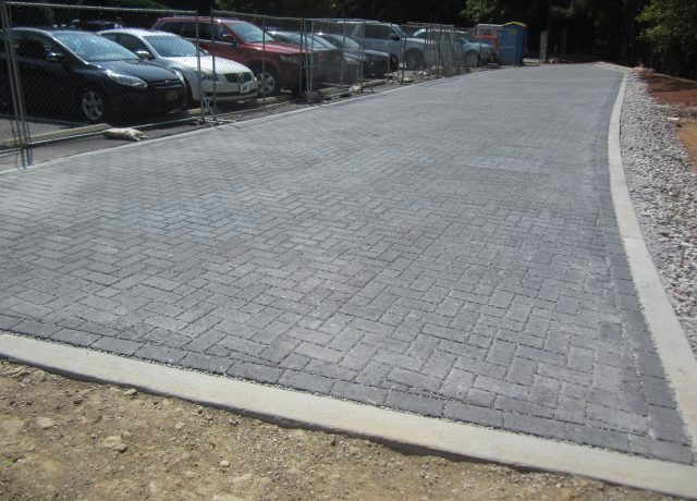 Permeable Pavement Portfolio : cary-parking-lot-1