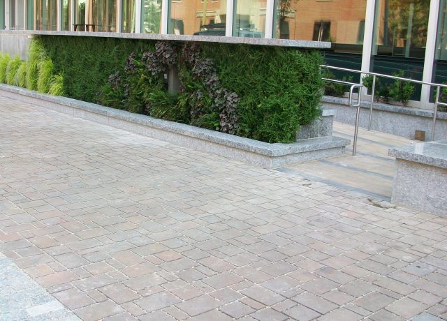 Permeable Pavement Portfolio : dener-2011-008