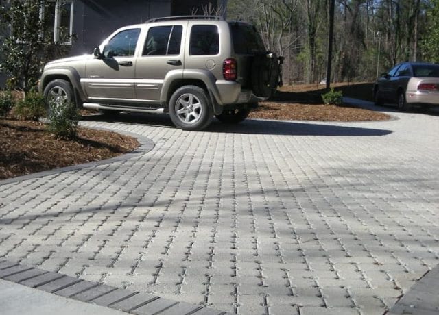 Permeable Pavement Portfolio : duke-smart-house-036