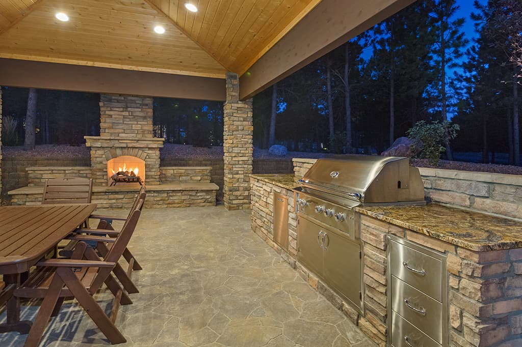 FA Outdoorkitchensandfireplaces Gallery1 